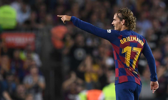 ‘Đi đêm’ với Antoine Griezmann, Barcelona bị phạt nhẹ khó tin