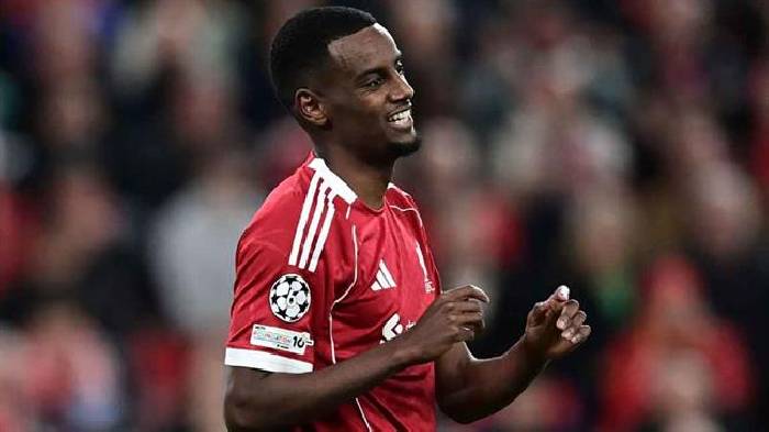 Alexander Isak thi đấu như thế nào trong trận ra mắt Liverpool?
