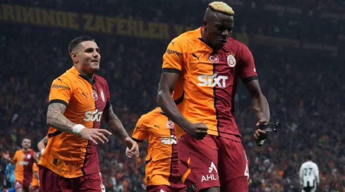 Soi kèo góc Eintracht Frankfurt vs  Galatasaray, 02h00 ngày 19/9