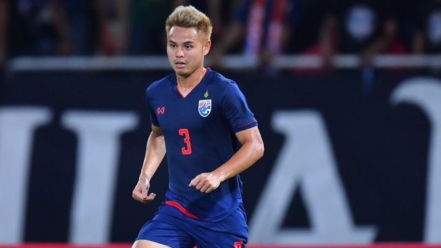 Thái Lan chốt danh sách cầu thủ đấu Việt Nam: Theerathon trở lại