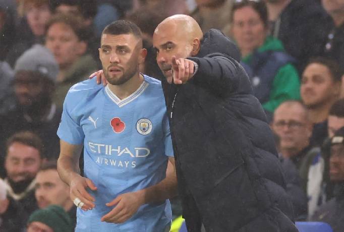 Sau khi Everton bị trừ điểm, đến lượt Man City, Chelsea có nguy cơ xuống hạng