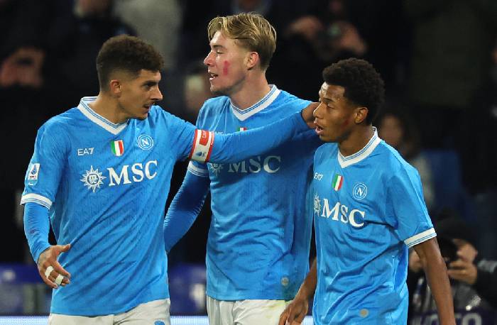 Soi kèo góc Napoli vs AC Milan, 2h00 ngày 19/12