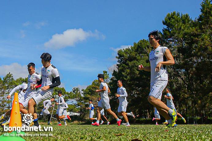 HAGL vs SLNA: Kiatisak đón tin vui từ Tuấn Anh