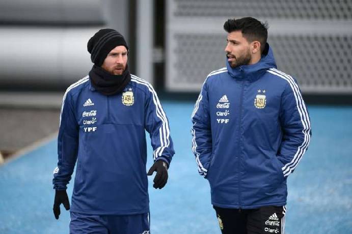 Aguero mơ được sát cánh cùng Messi ở cấp độ CLB
