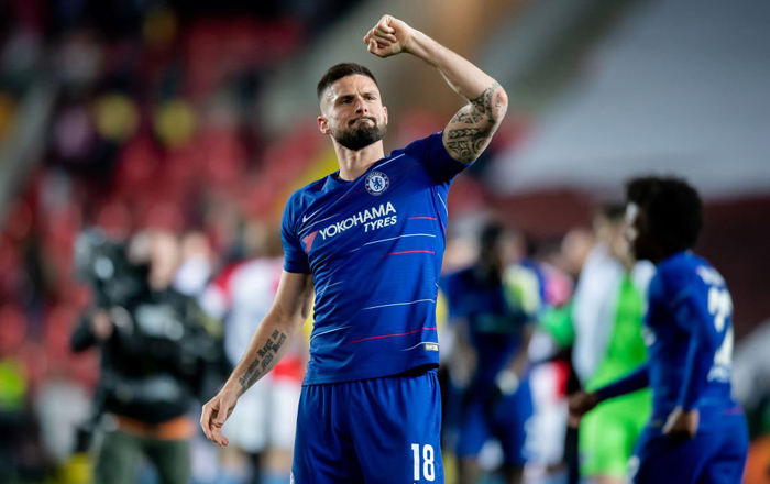 Chelsea vào bán kết Europa League, Giroud sánh ngang Messi