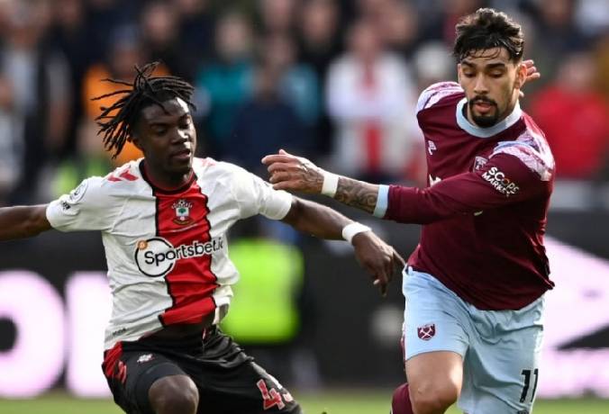 Soi kèo góc West Ham vs Southampton, 21h00 ngày 19/4