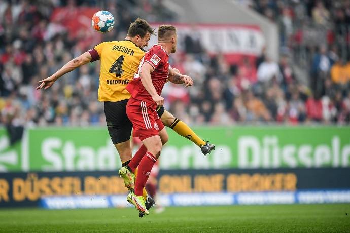 Soi kèo tài xỉu Braunschweig vs Düsseldorf hôm nay 1h30 ngày 21/8