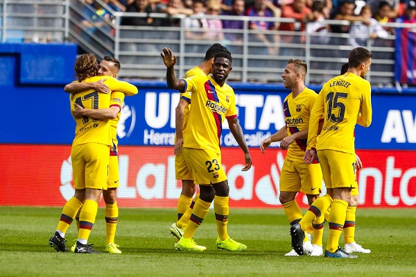 Eibar 0-3 Barcelona: Tam tấu Messi-Suarez-Griezmann đưa Barca l&ecirc;n đỉnh