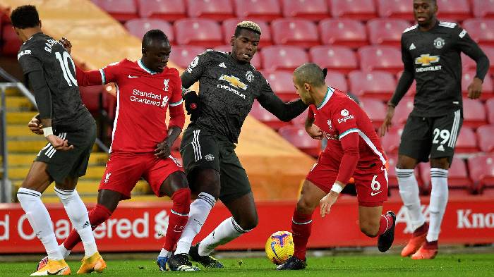 MU vượt mặt Liverpool về doanh thu