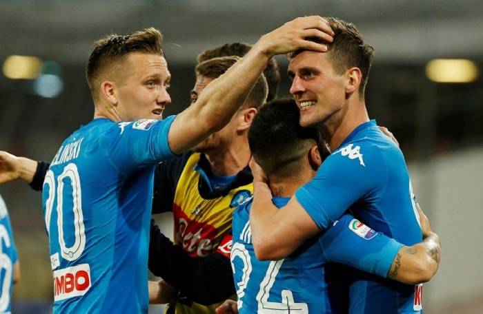 Soi kèo phạt góc Eintracht Frankfurt vs Napoli, 3h ngày 22/2