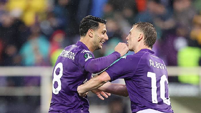 Soi kèo góc Cagliari vs Fiorentina, 23h30 ngày 23/4