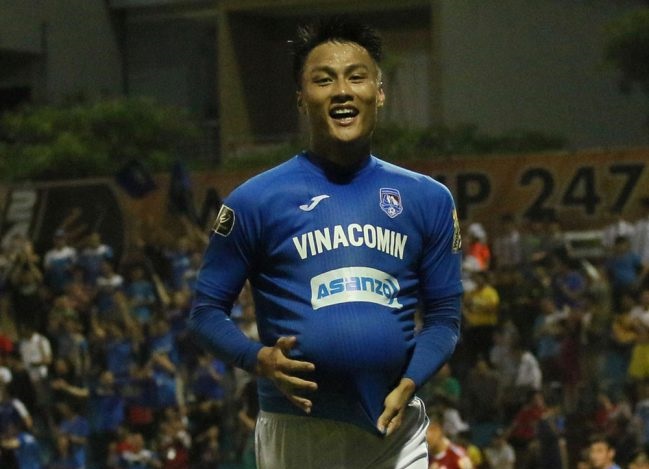 Mạc Hồng Quân đang tiến gần cánh cửa ĐT Việt Nam