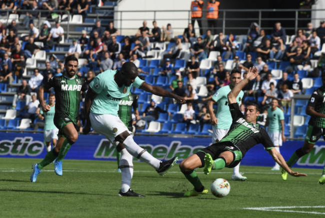 Sassuolo 3-4 Inter Milan: Lukaku toả s&aacute;ng v&agrave; cơn mưa b&agrave;n thắng