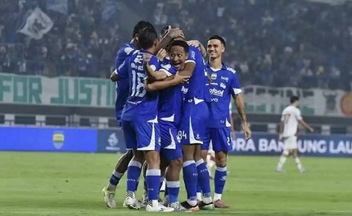 Nhận định, soi kèo Persib Bandung vs Dewa United, 19h00 ngày 21/11: Tiếp tục thăng hoa