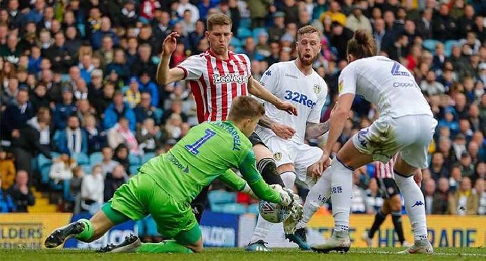 Soi kèo phạt góc Leeds vs Brentford, 21h ngày 22/1