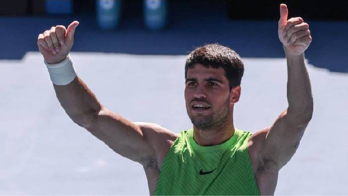 Alcaraz giành vé vào vòng 3 Úc Mở rộng 2026, Raducanu thua sốc 