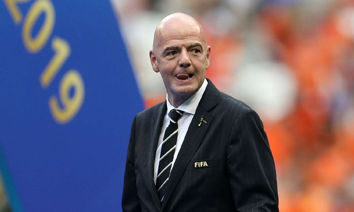 FIFA thay đổi thời gian chuyển nhượng thế nào?