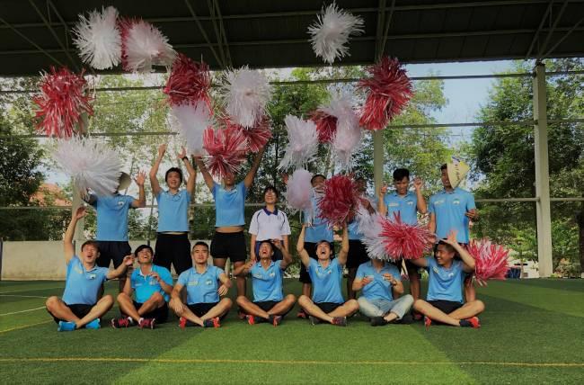 Fan Việt hứng thú khi Công Phượng, Văn Toàn nhảy Aerobic