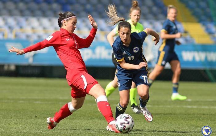 Máy tính dự đoán bóng đá 22/6: Nữ Áo vs Nữ Montenegro