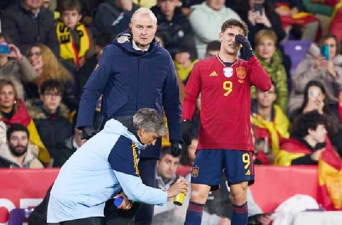   Barca kiếm được cả “ núi tiền “vì Virus FIFA