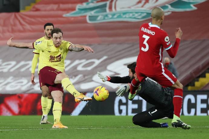 Kết quả bóng đá hôm nay 22/1: Burnley đánh bại Liverpool ngay tại Anfield