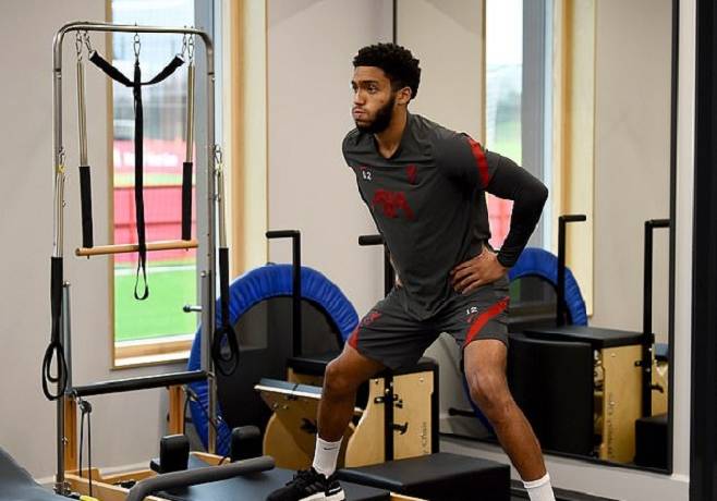 Rợn người với vết sẹo của Joe Gomez