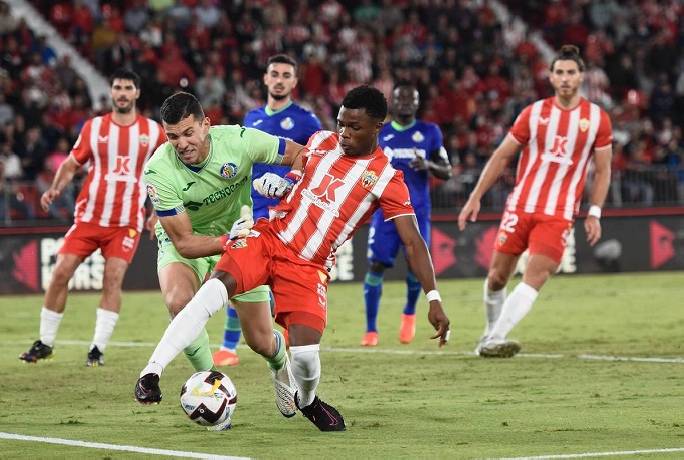 Soi kèo phạt góc Valencia vs Almeria, 3h ngày 24/1