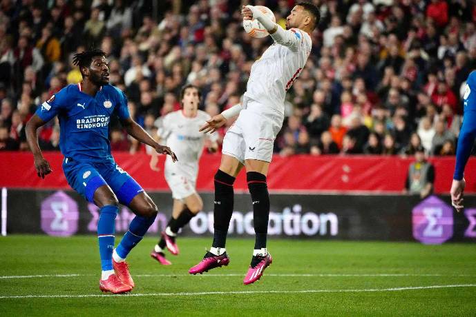Soi kèo phạt góc PSV vs Sevilla, 0h45 ngày 24/2