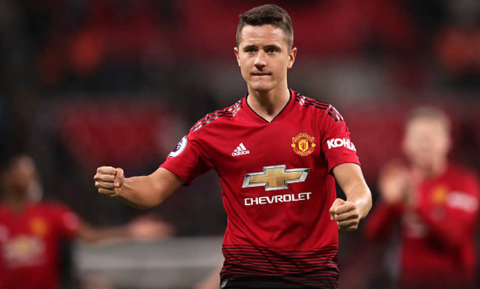 PSG bất ngờ gây sốc với trụ cột của MU