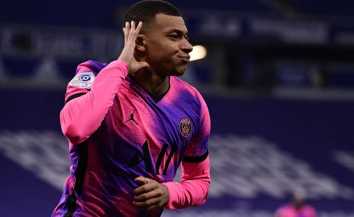 Kylian Mbappe cán mốc 100 bàn ở Ligue 1 và… chấn thương