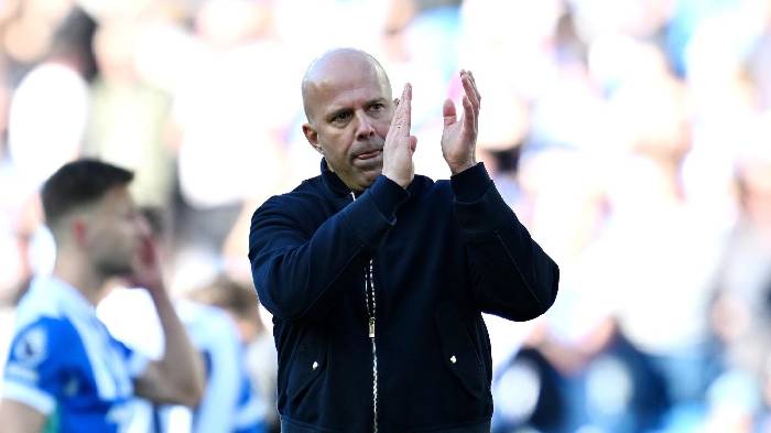 HLV Arne Slot thừa nhận đau đớn sau thất bại sốc của Liverpool