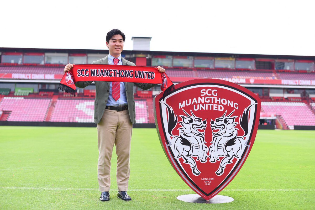 Giống Công Phượng, Văn Lâm sắp được làm việc với HLV mới