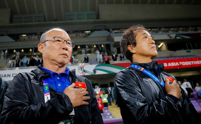 HLV Park Hang-seo dự khán trận Nam Định vs HAGL