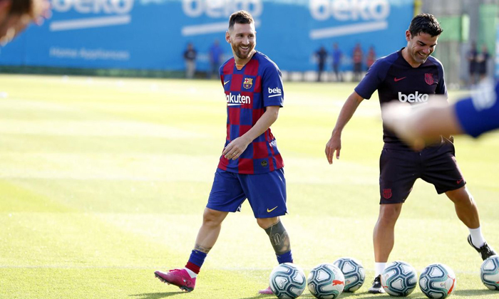 Barcelona vs Real Betis: Lionel Messi chắc chắn trở lại