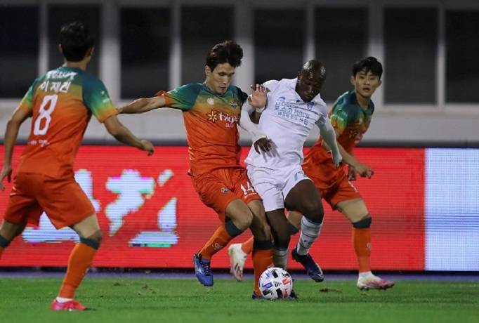 Nhận định, soi kèo Gangwon vs Jeju United, 18h00 ngày 24/8