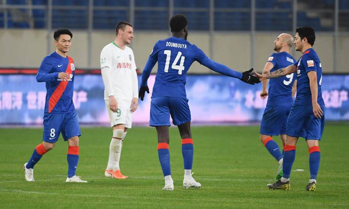 Nhận định, soi kèo Qingdao vs Shanghai Shenhua, 14h30 ngày 25/12
