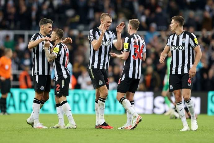 Soi kèo phạt góc Town vs Newcastle, 22h00 ngày 23/12