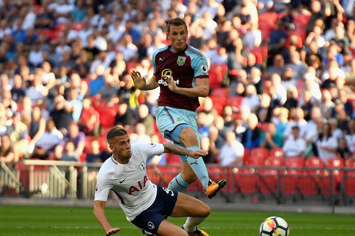 Tỷ lệ bóng đá hôm nay 23/2: Burnley vs Tottenham