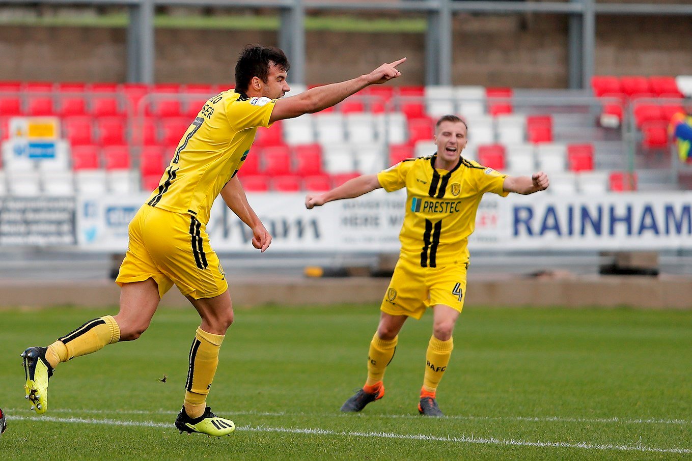 Nhận định Burton Albion vs Accrington, 22h00 ngày 23/3 (Hạng 2 Anh)