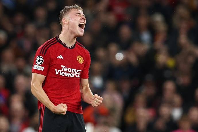 Rasmus Hojlund mâu thuẫn với hai đồng đội ở MU