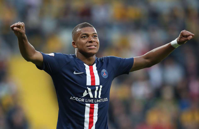Kylian Mbappe lại khiến PSG thêm phần lo lắng