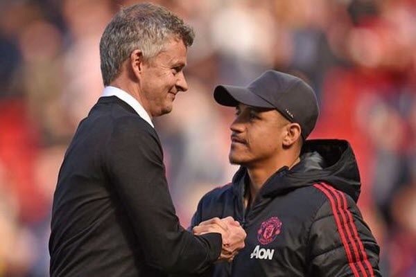 Alexis Sanchez xin nghỉ tập ở MU để bay sang Mỹ