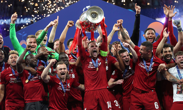 Liverpool sắp vượt MU về hợp đồng t&agrave;i trợ &aacute;o đấu