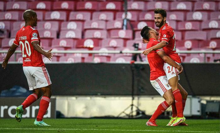 Matt Law dự đoán PSV vs Benfica, 2h ngày 25/8