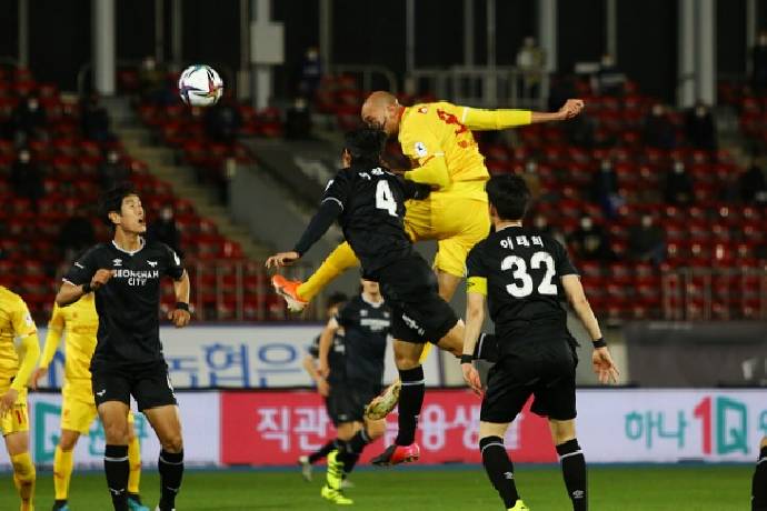 Soi kèo phạt góc Gwangju FC vs Seongnam FC, 17h00 ngày 24/8