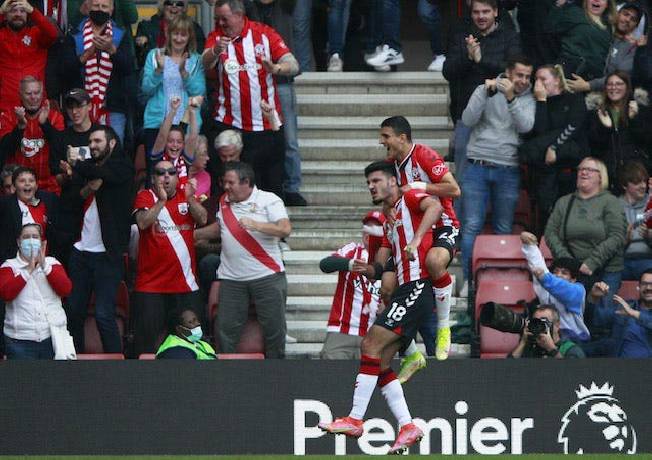 Đội hình ra sân chính thức Southampton vs Burnley, 21h ngày 23/10