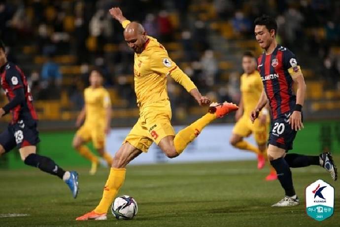 Nhận định, soi kèo Suwon FC vs Gwangju FC, 13h00 ngày 24/10