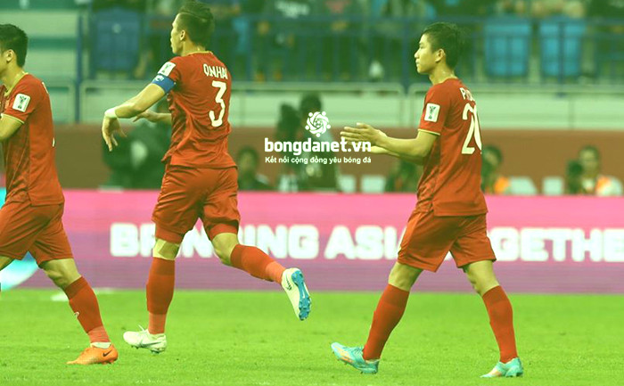 Chùm ảnh ĐT Việt Nam ngẩng cao đầu rời Asian Cup 2019