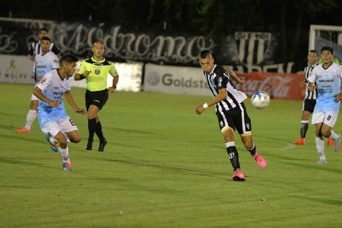 Soi kèo xiên hôm nay 25/2: CA Huracan vs Estudiantes de San Luis 
