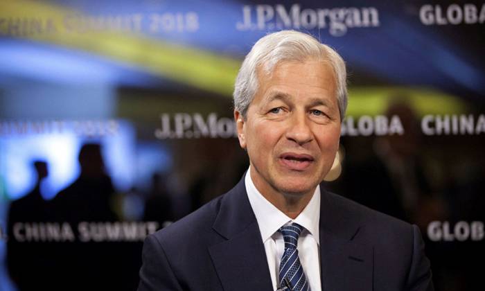 Nhà tài trợ chính cho Super League thừa nhận sai lầm